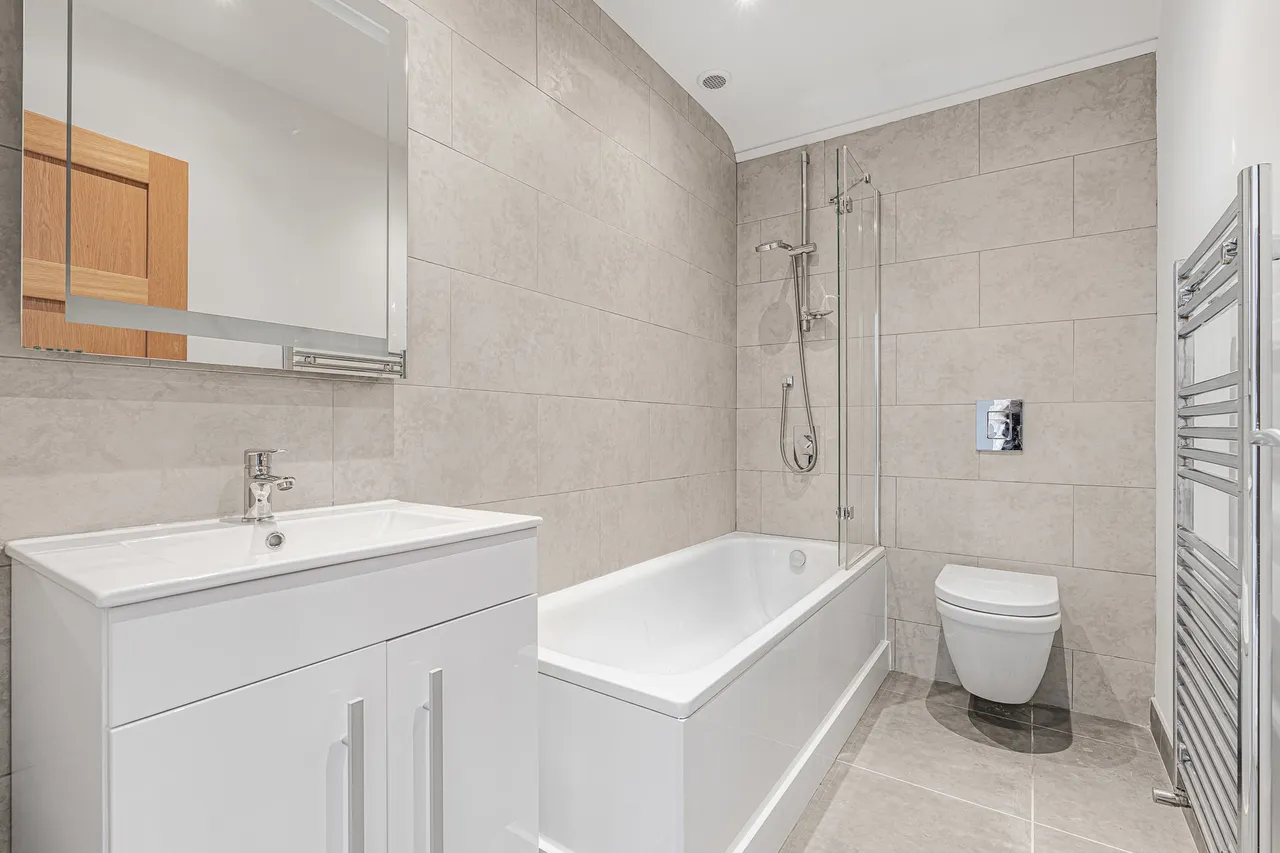 Combe Road, Farncombe, GU7, photo 15