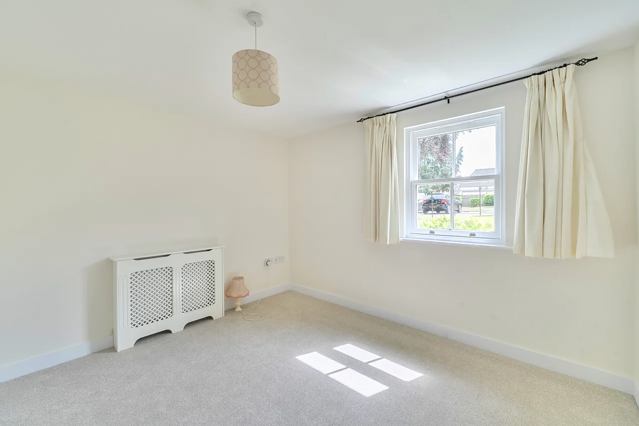 Chesterton House, Cirencester, GL7, photo 8