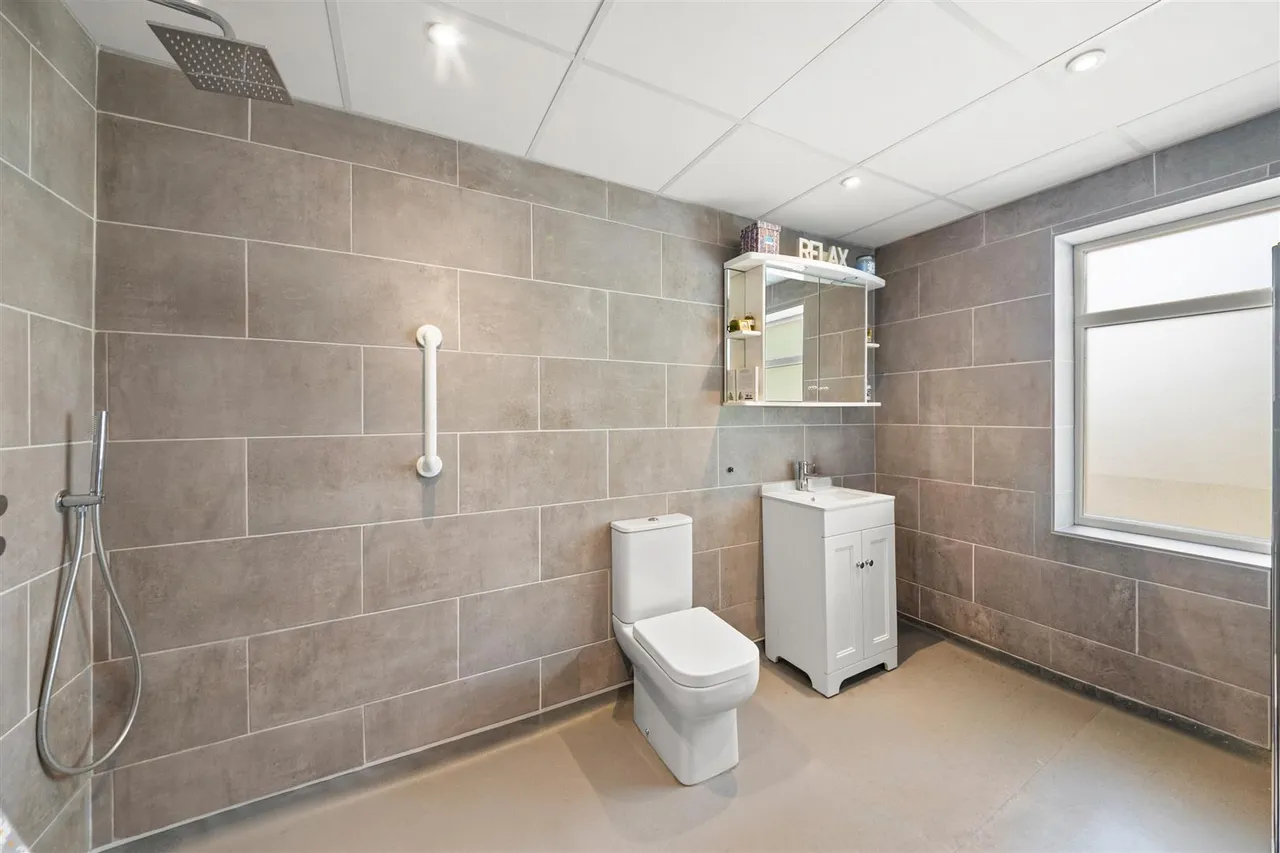 Diamond Road, Ruislip, photo 7