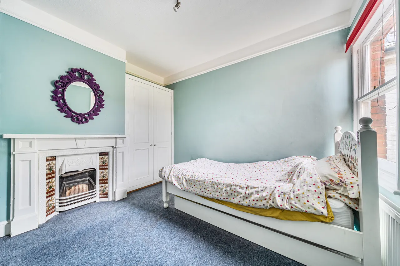 Fengates Road, Redhill, RH1, photo 12