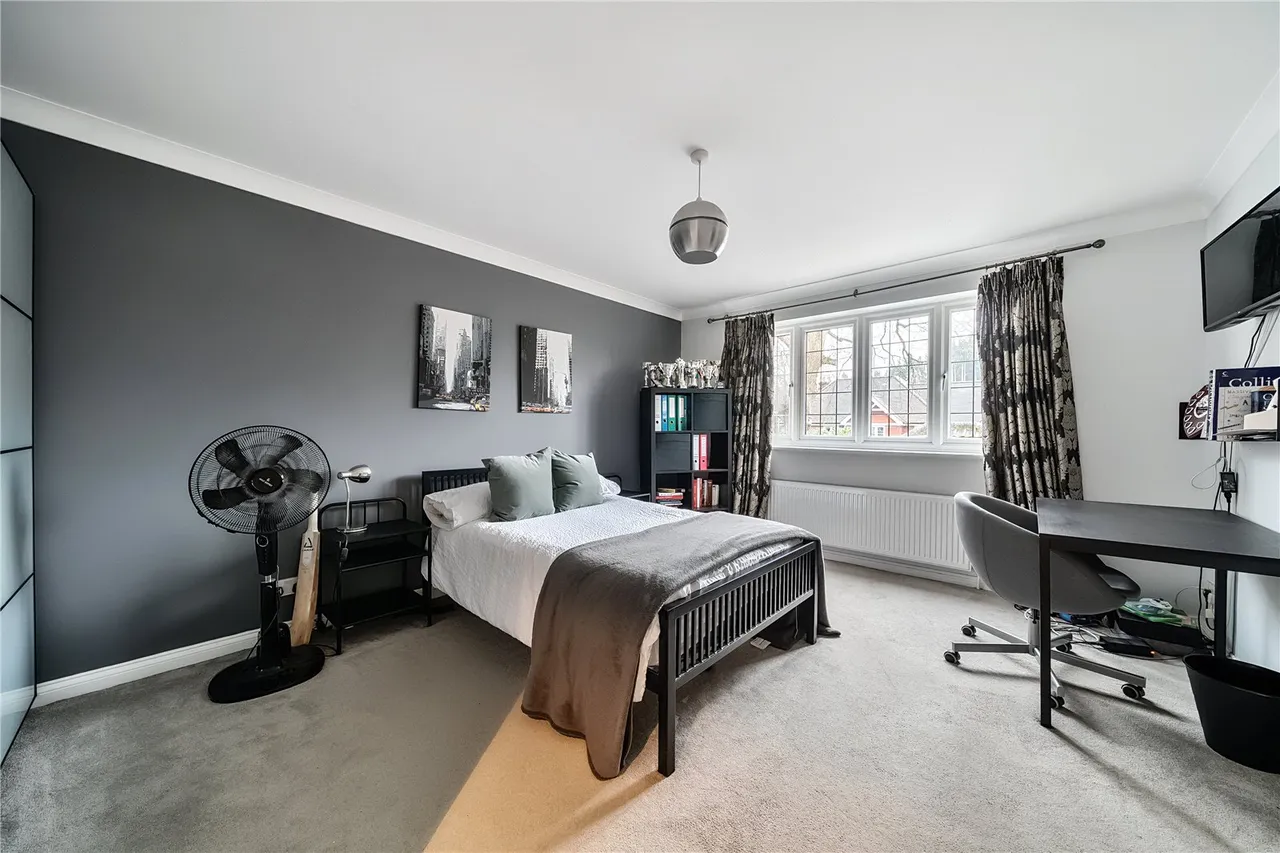 Claremont Avenue, Camberley, Surrey, GU15 2DR, photo 7