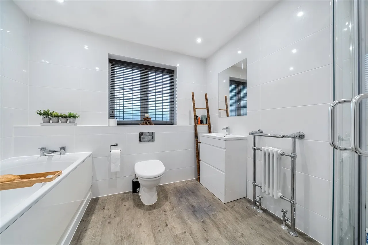 Claremont Avenue, Camberley, Surrey, GU15 2DR, photo 20