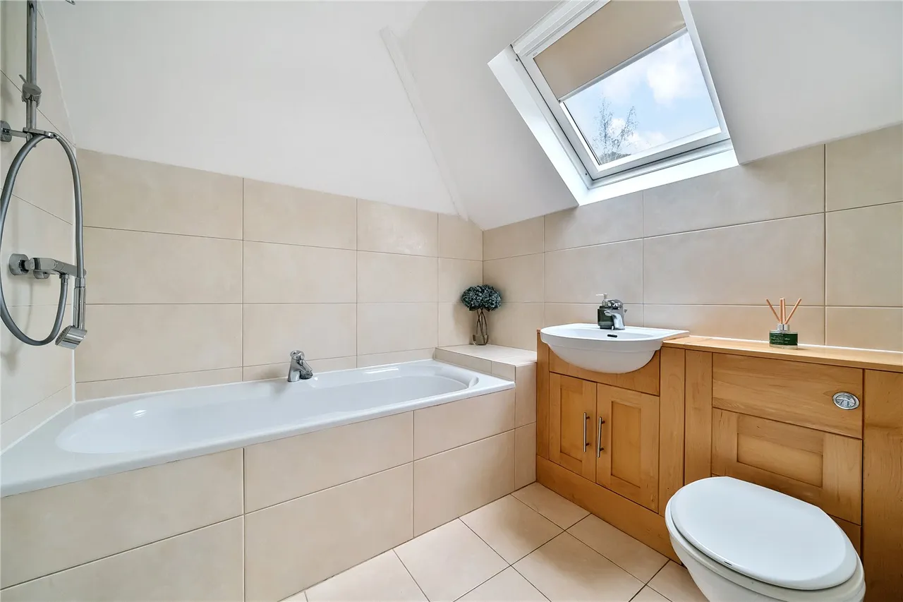 Claremont Avenue, Camberley, Surrey, GU15 2DR, photo 21