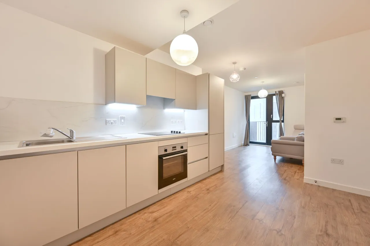 1 bed flat for sale — Flat 93, 581 North End Road