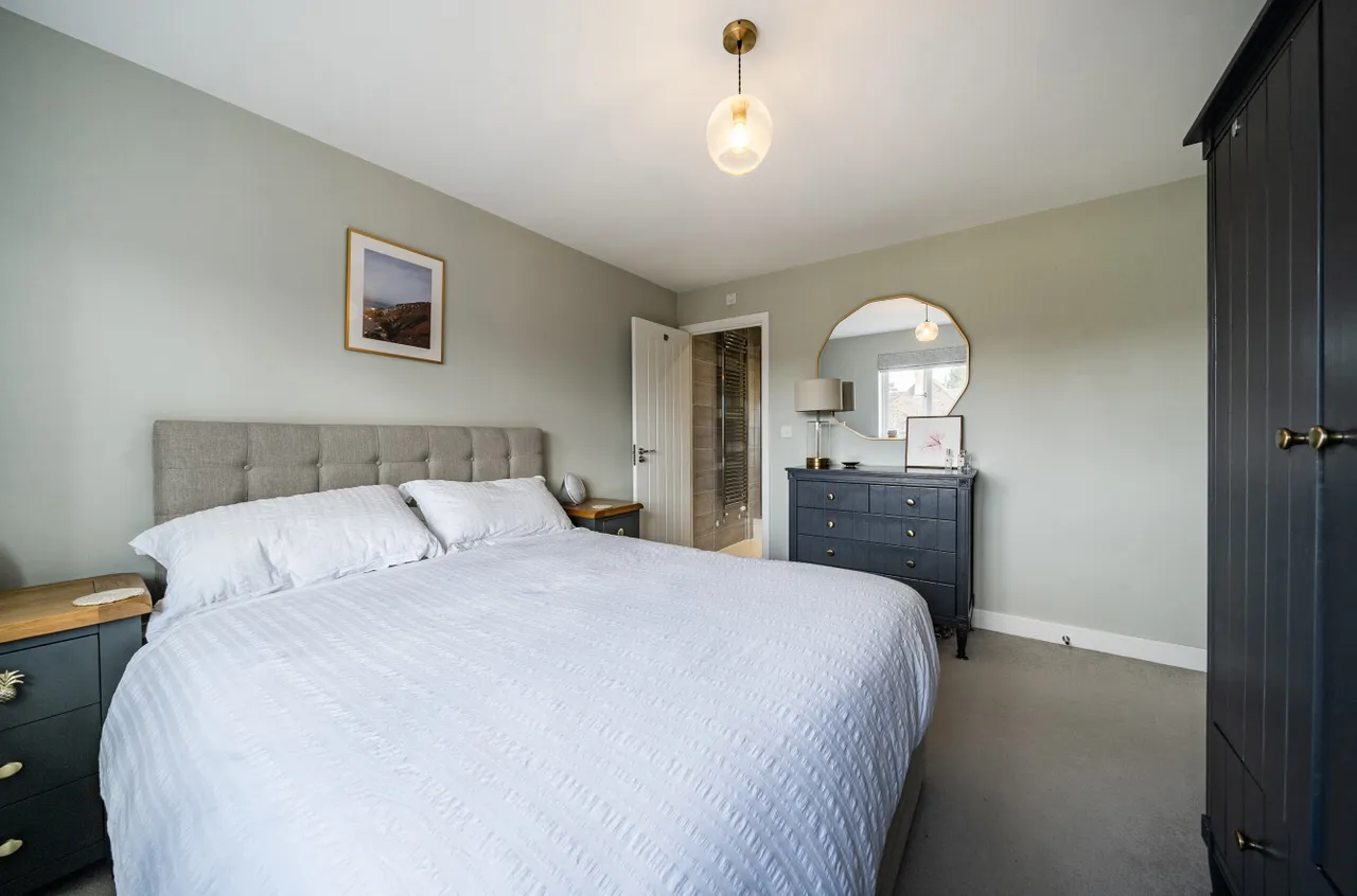 Lucas Drive, West End, Woking, Surrey, GU24 9GG, photo 13