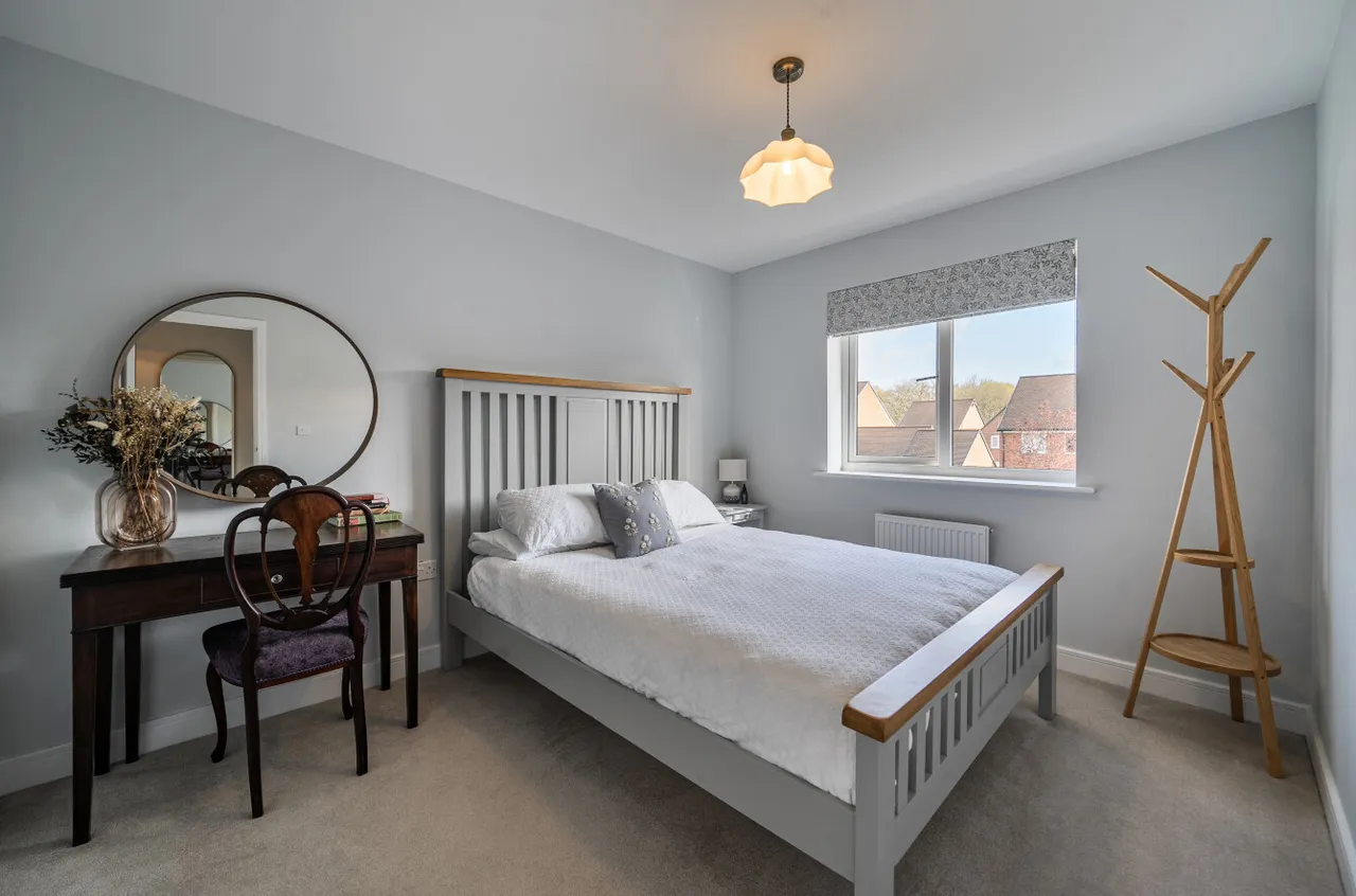 Lucas Drive, West End, Woking, Surrey, GU24 9GG, photo 16