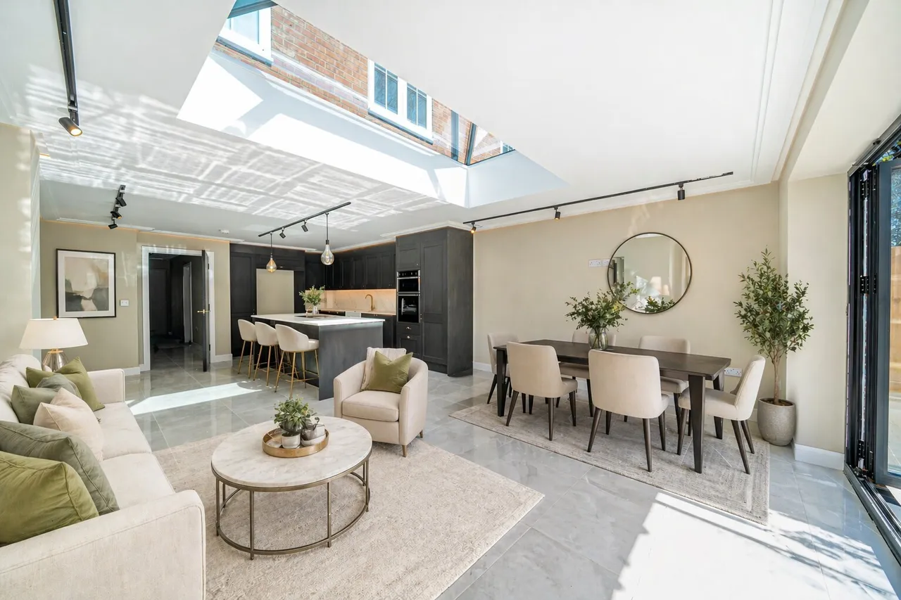 3 bed house for sale, Andover Road, Winchester, SO22