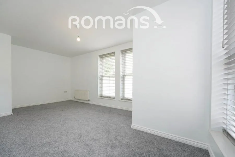 Luna Close, Swindon, SN25, photo 4