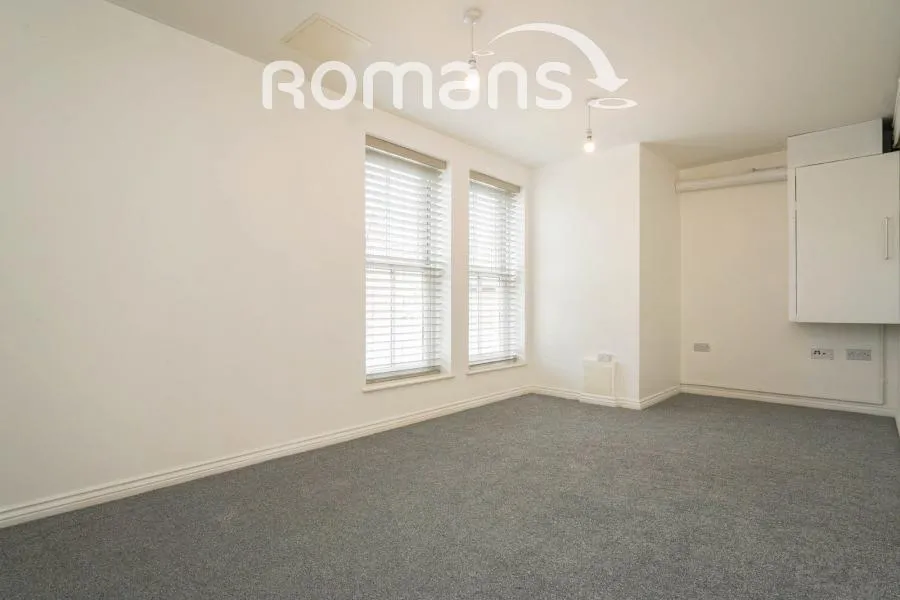 Luna Close, Swindon, SN25, photo 6