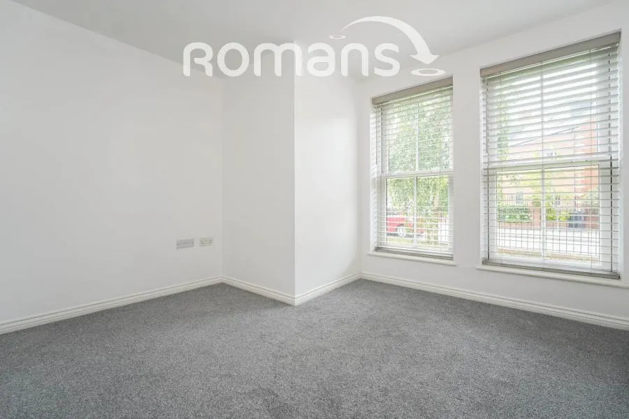 Luna Close, Swindon, SN25, photo 5