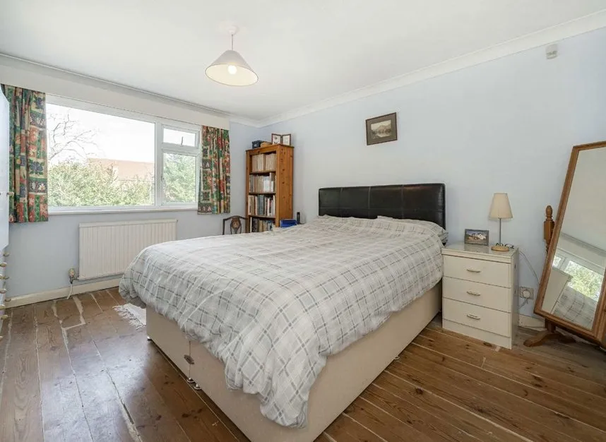 The Ridings, Sunbury-on-thames, TW16, photo 4