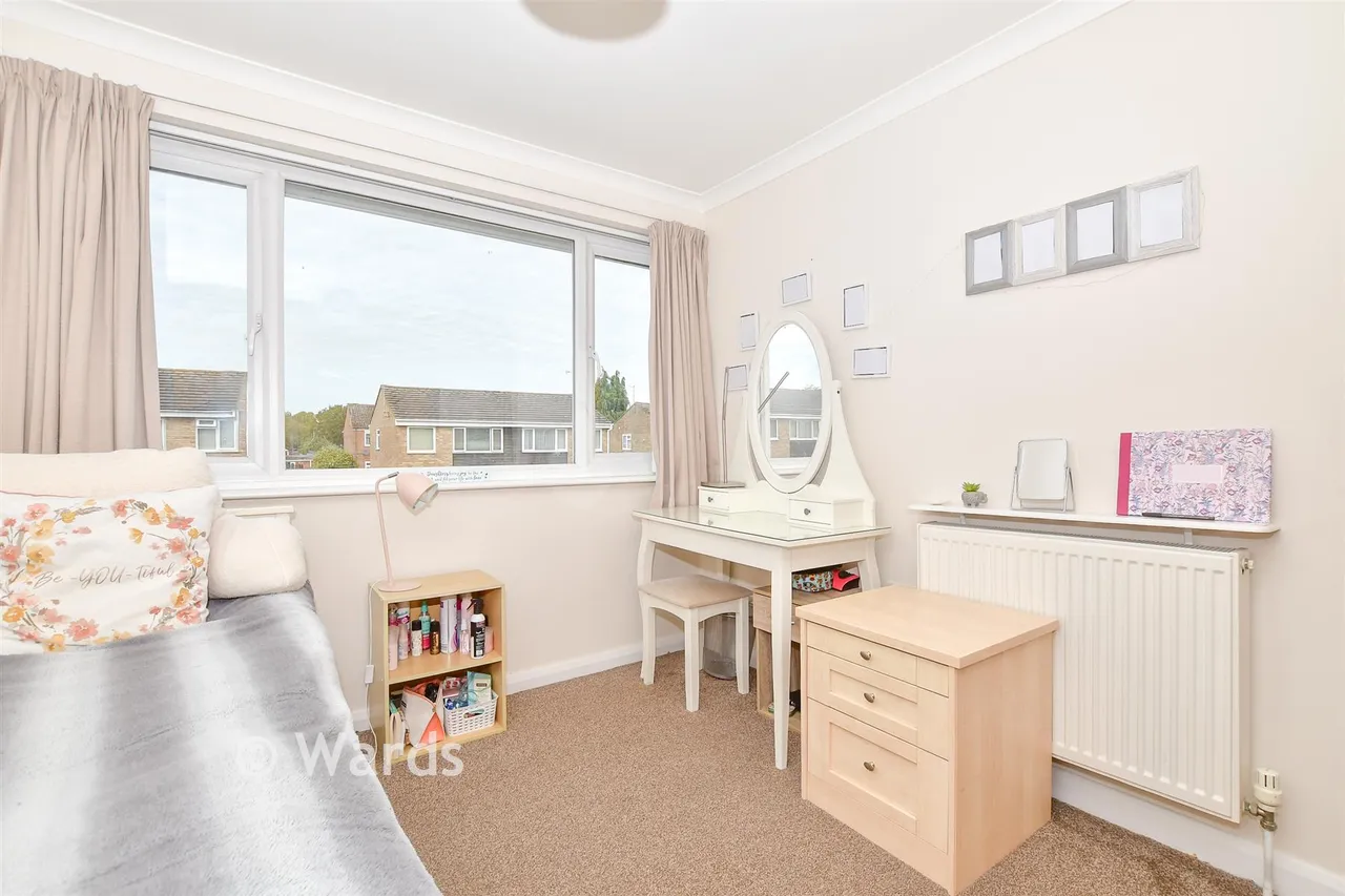 Cobbs Close, Paddock Wood, TN12, photo 9