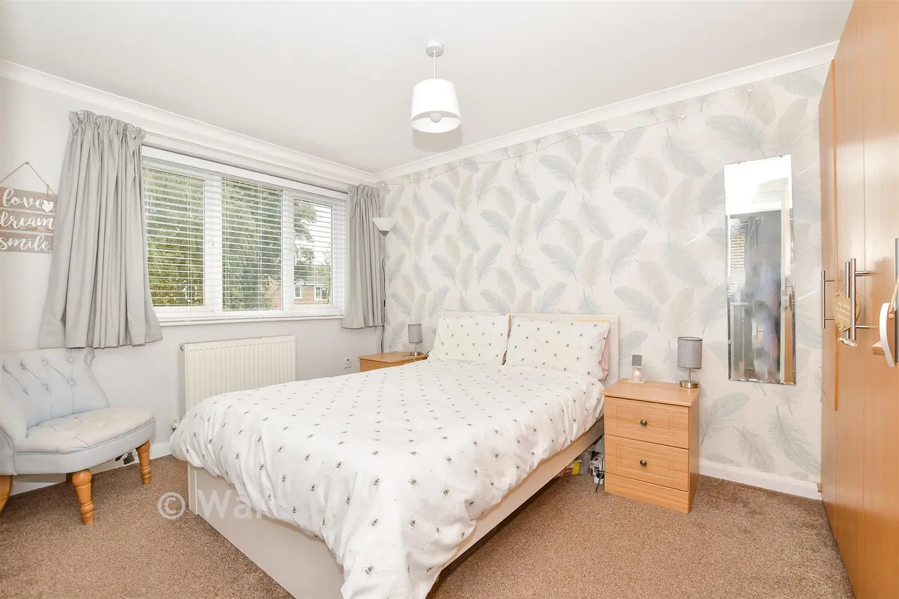 Cobbs Close, Paddock Wood, TN12, photo 8