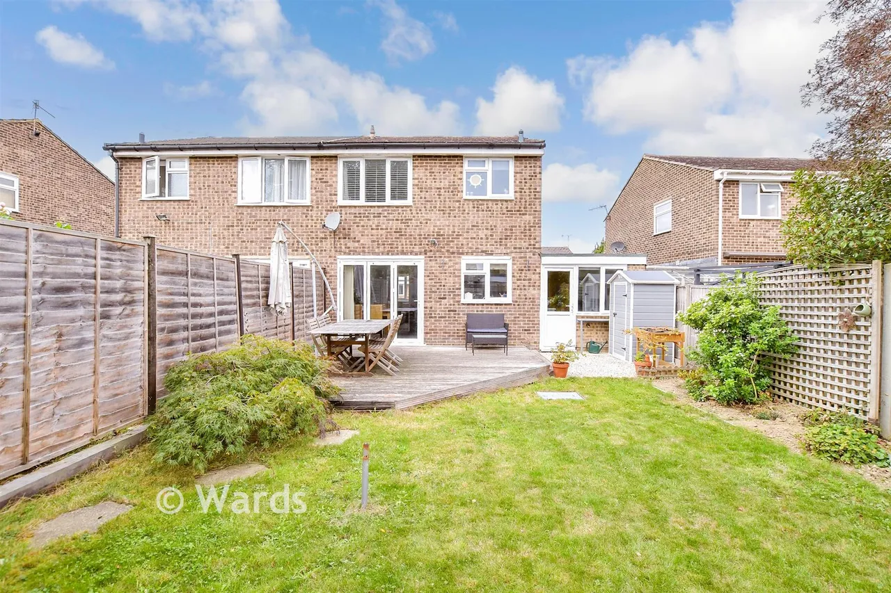 Cobbs Close, Paddock Wood, TN12, photo 11