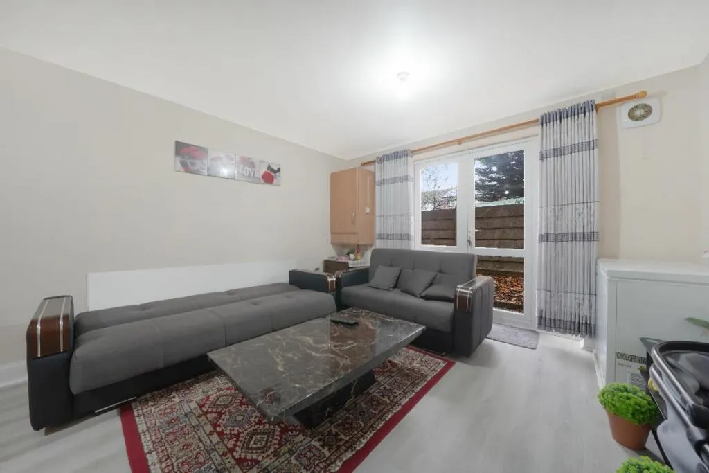 Wellington Road, London, E7, photo 2