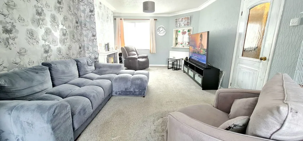 Thorndon Park Drive, Leigh-On-Sea, Essex, SS9 4RF, photo 7
