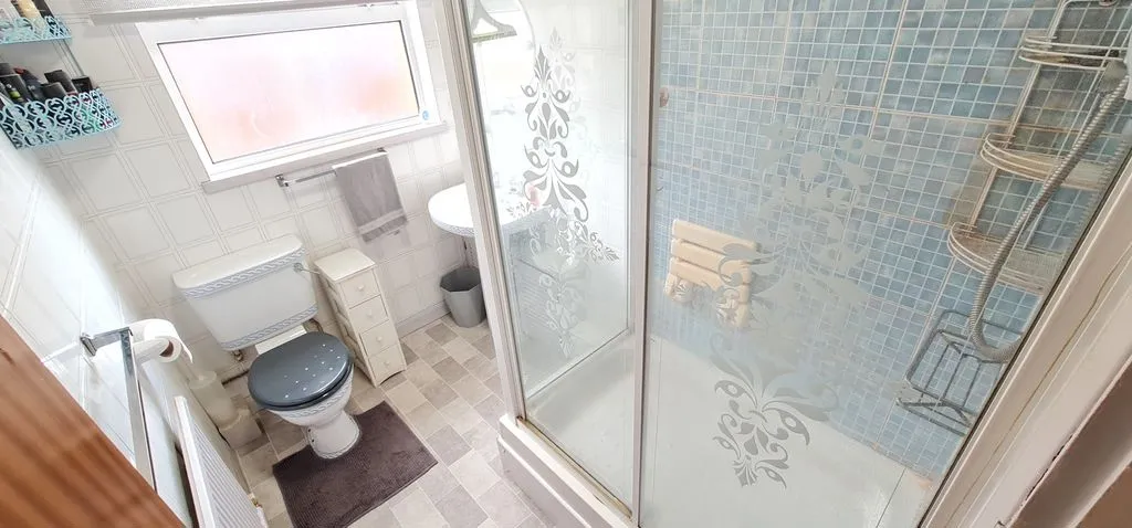 Thorndon Park Drive, Leigh-On-Sea, Essex, SS9 4RF, photo 12