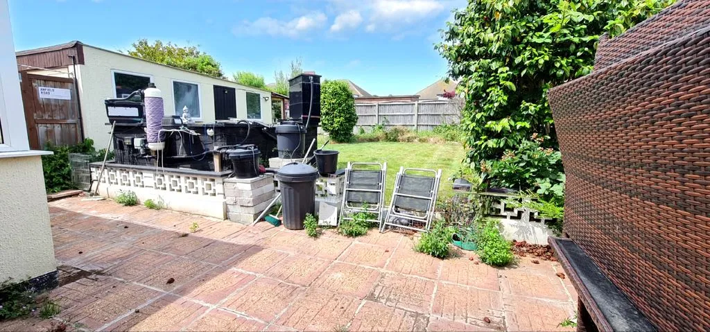 Thorndon Park Drive, Leigh-On-Sea, Essex, SS9 4RF, photo 5