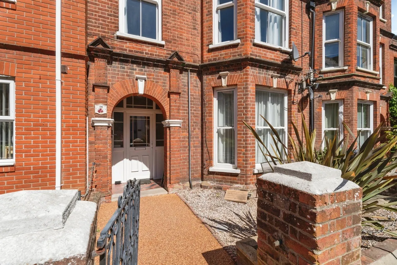 3 bed flat for sale — St. Marys Road, Cromer
