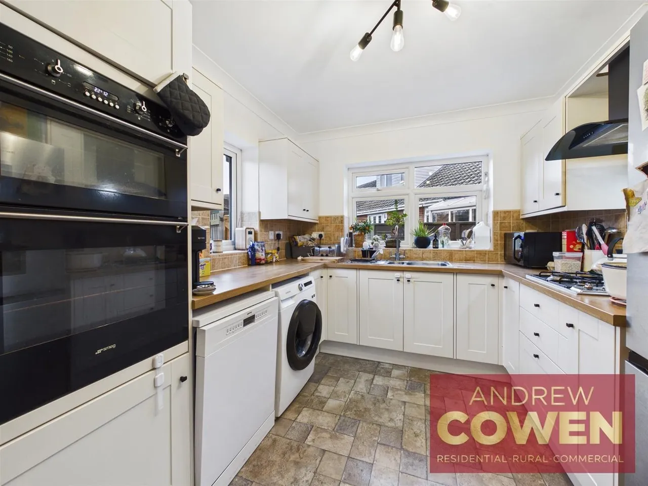 Burniston Gardens, Scarborough YO13 0HW, photo 4