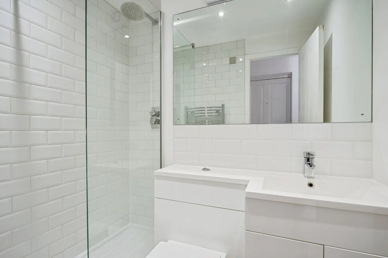 Thurlow Close, Chingford, E4, photo 6