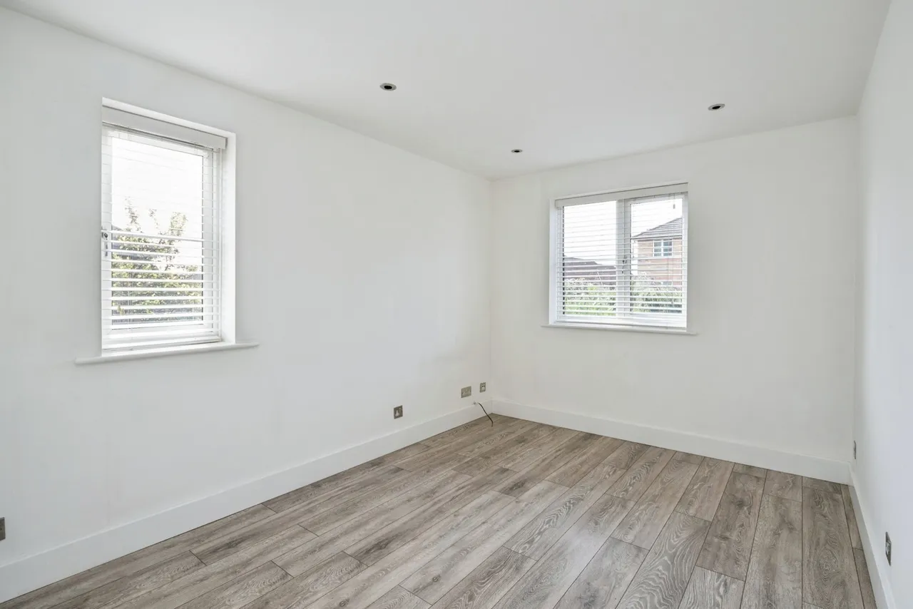 Thurlow Close, Chingford, E4, photo 3