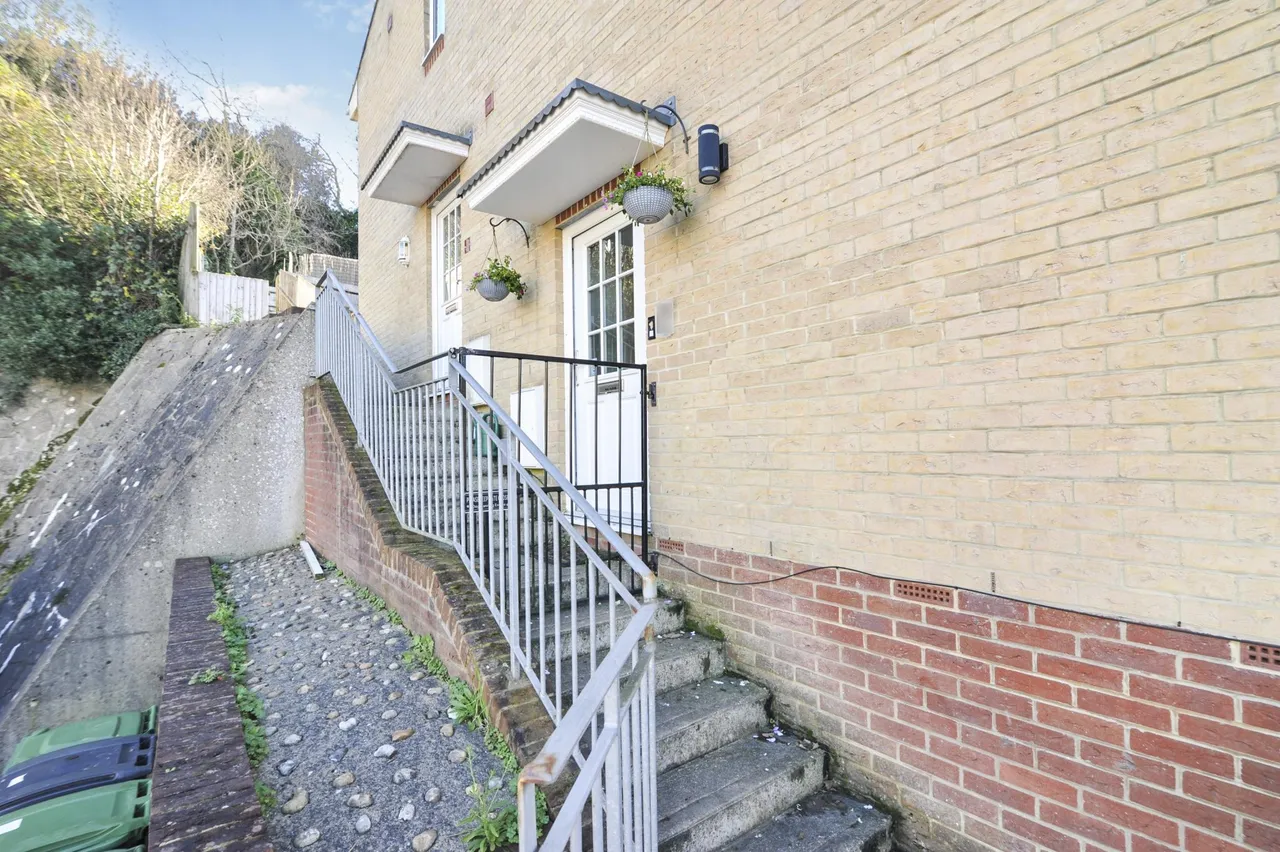 Hawthorn Road, Hastings, TN35, photo 17