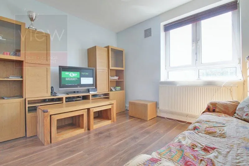 2 bed flat to rent — Darling Row, London E1 5RP