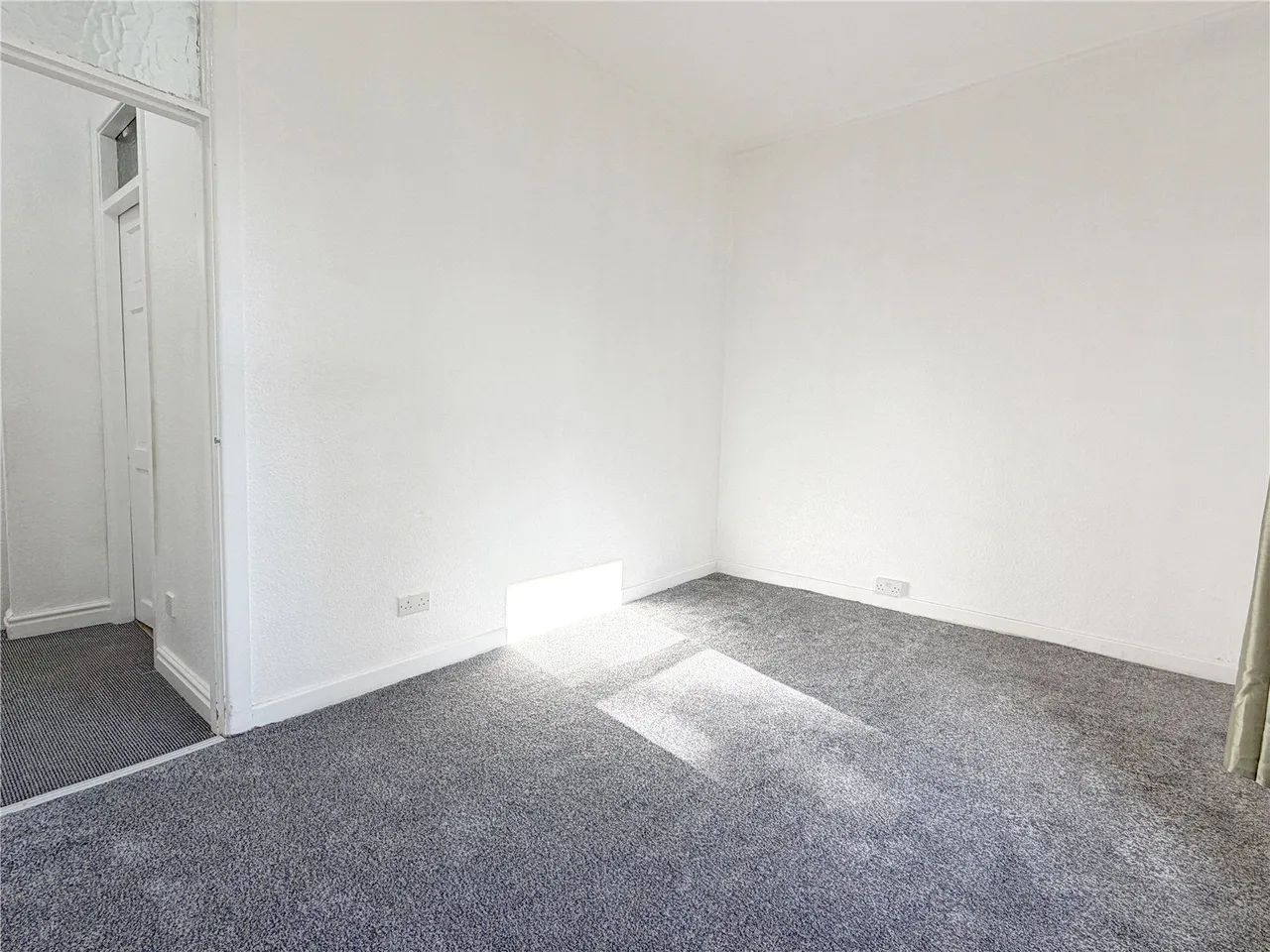 Grosvenor Street, Heywood, OL10, photo 5