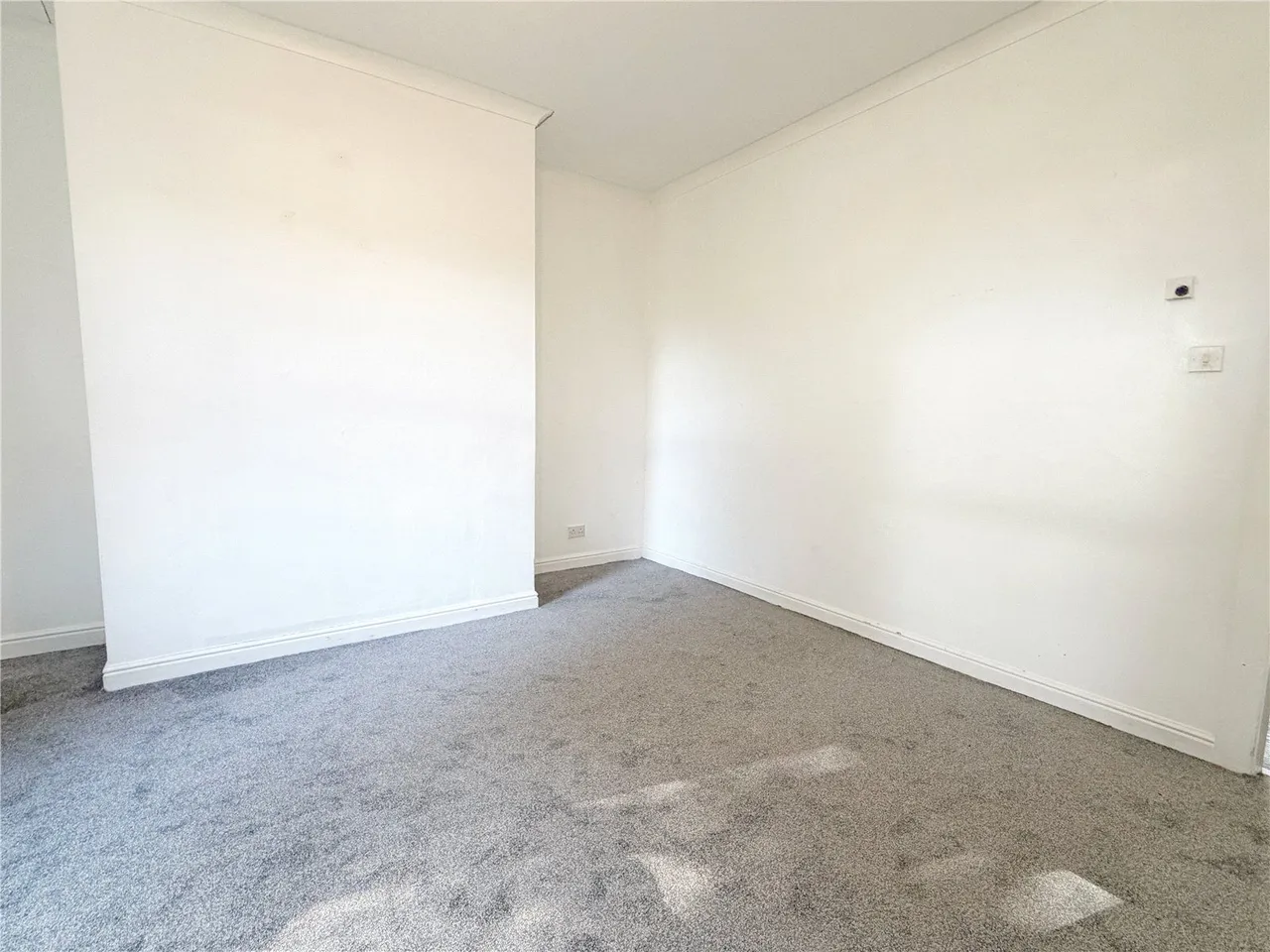 Grosvenor Street, Heywood, OL10, photo 2