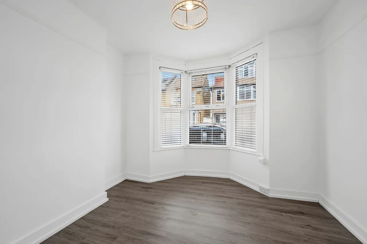 1 bed flat to rent, Nursery Road, London, SW19