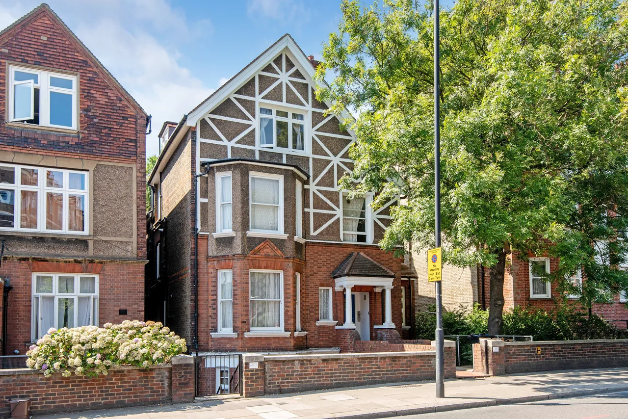 3 bed flat for sale — Finchley Road, London, NW3