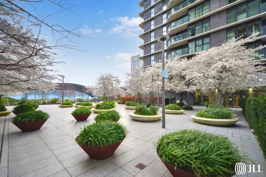 Glasshouse Gardens, London, E20, photo 18