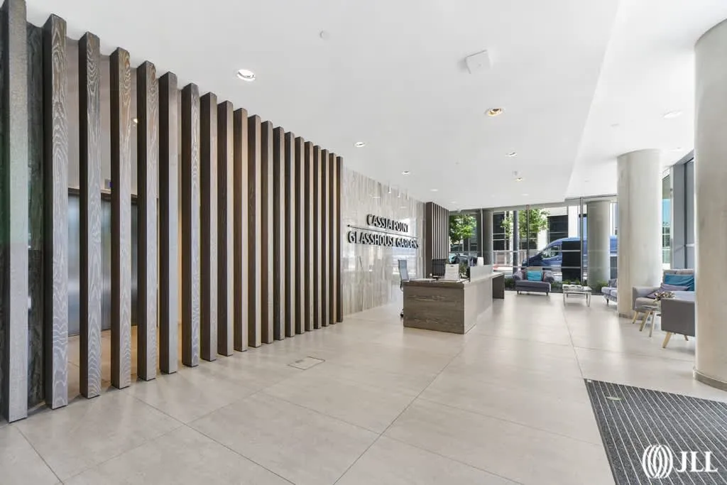 Glasshouse Gardens, London, E20, photo 12