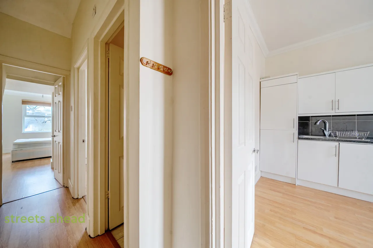 Gipsy Road, London, SE27, photo 8
