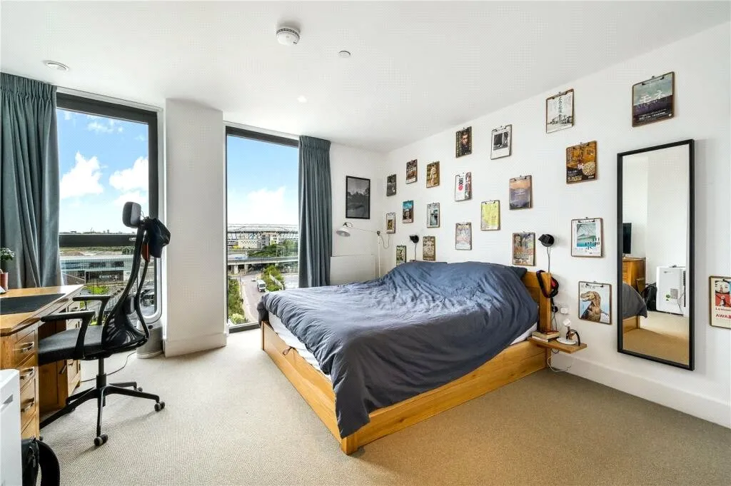Barley Lane, London, E15, photo 5