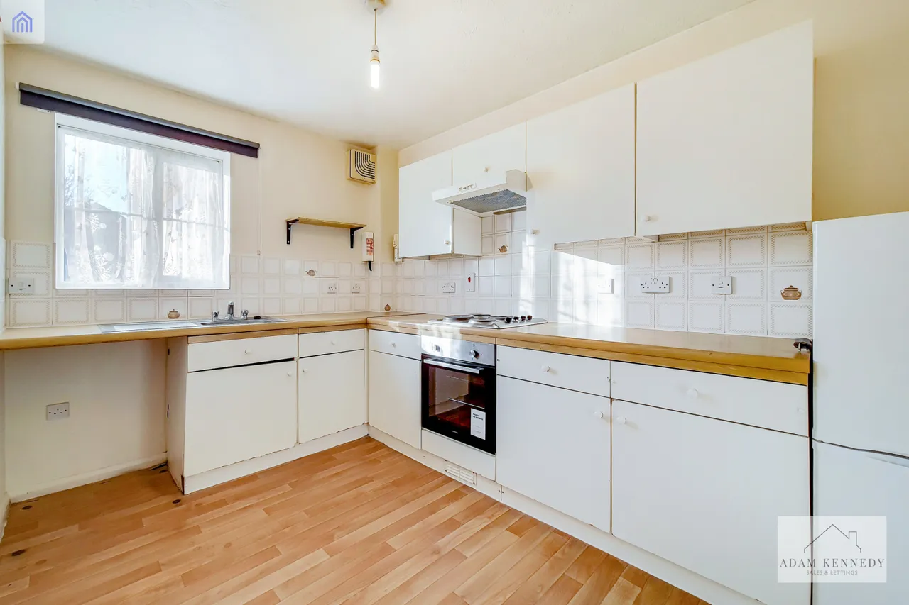 Flat 2 Stuart House 24 Scotland Green Road, Enfield, Greater London, EN3 4RU, photo 3