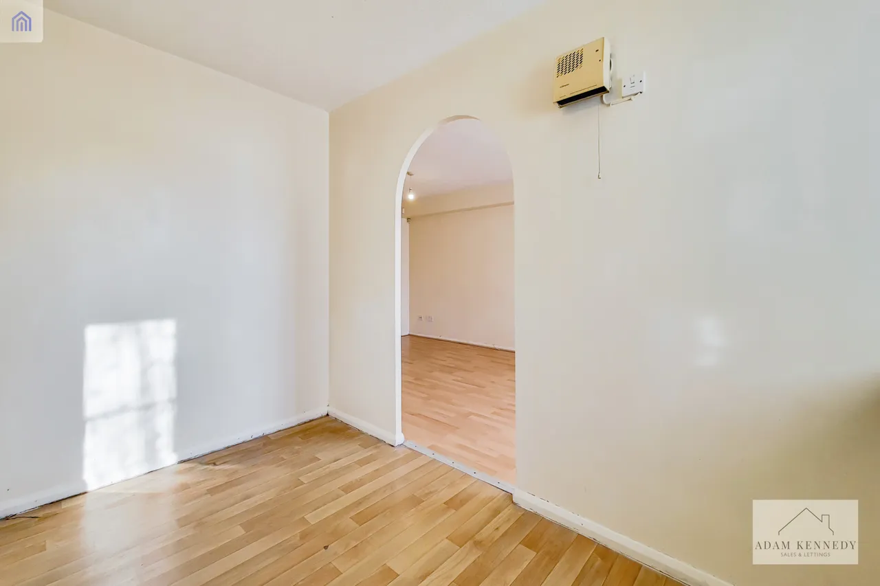 Flat 2 Stuart House 24 Scotland Green Road, Enfield, Greater London, EN3 4RU, photo 8