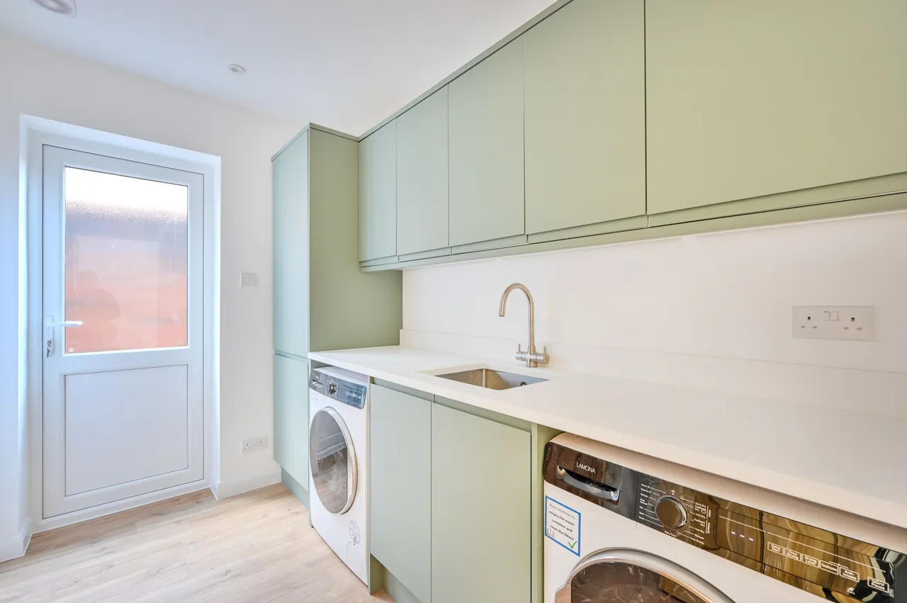 Shalford, GU4, photo 14