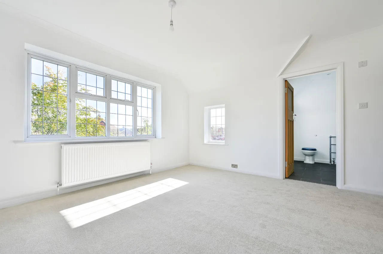 Shalford, GU4, photo 19