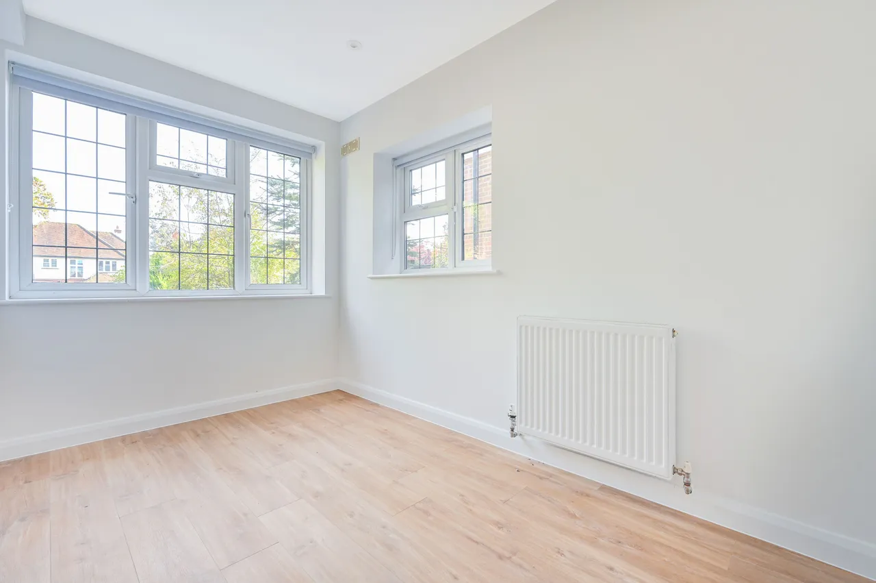 Shalford, GU4, photo 16