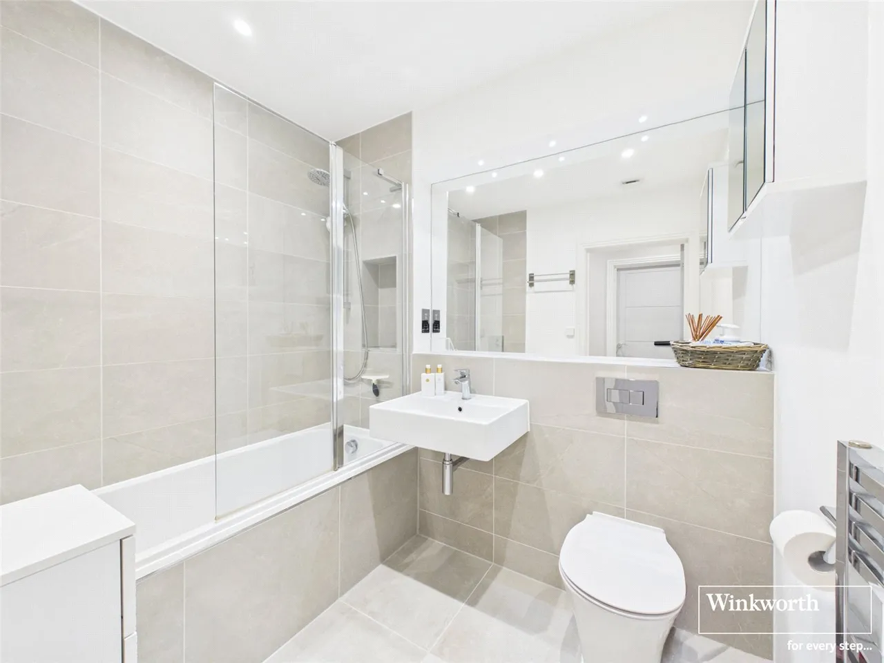 High Street, Edgware, HA8, photo 6