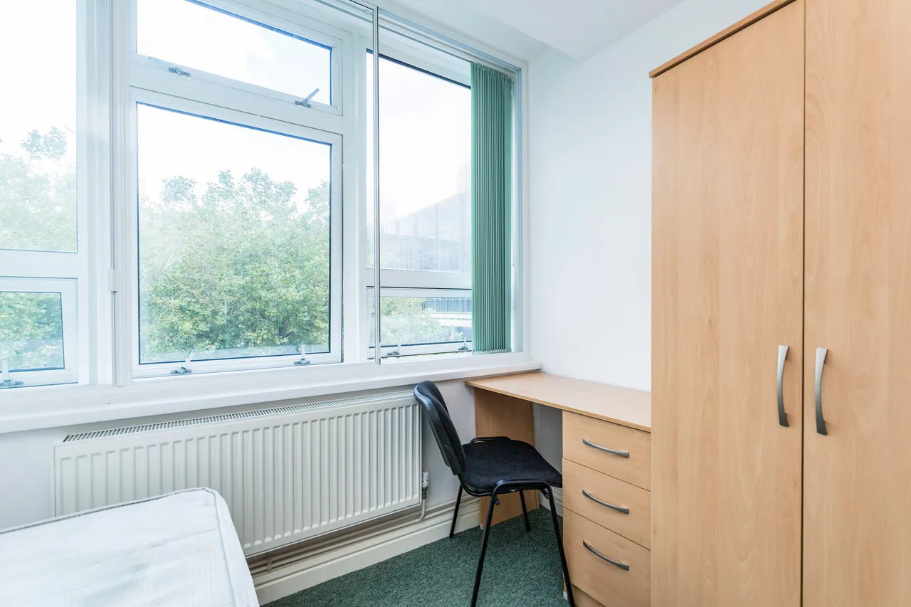 1 bed flat to rent, Guildhall Walk, Portsmouth, PO1