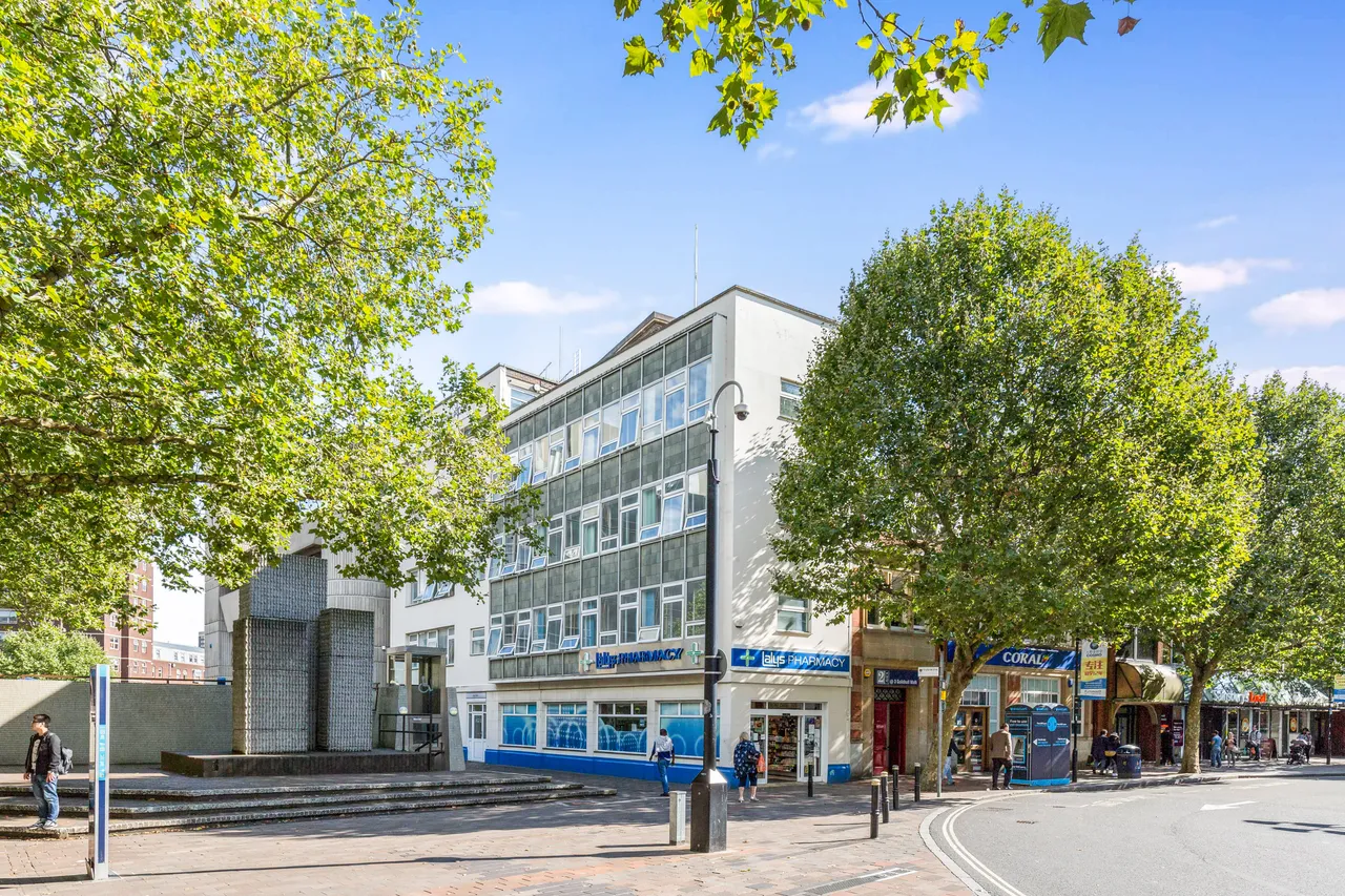 Guildhall Walk, Portsmouth, PO1, photo 8