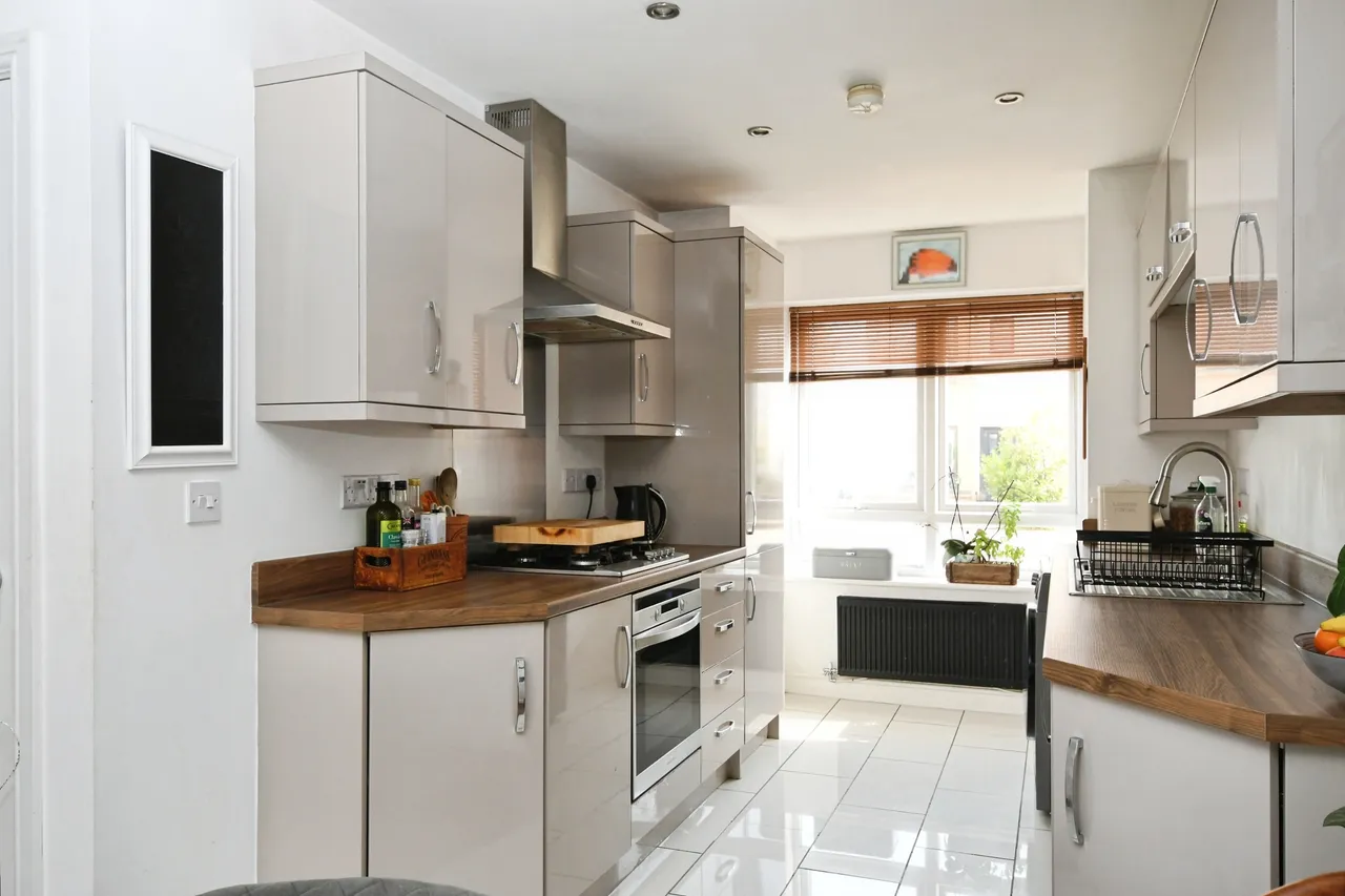 Canal Court, Saxilby. Lincoln, photo 2
