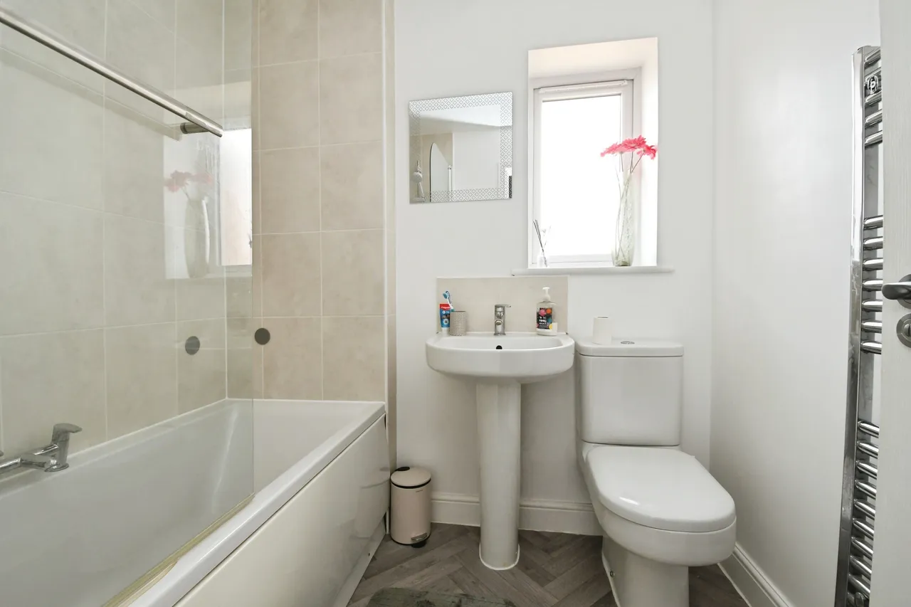 Canal Court, Saxilby. Lincoln, photo 9