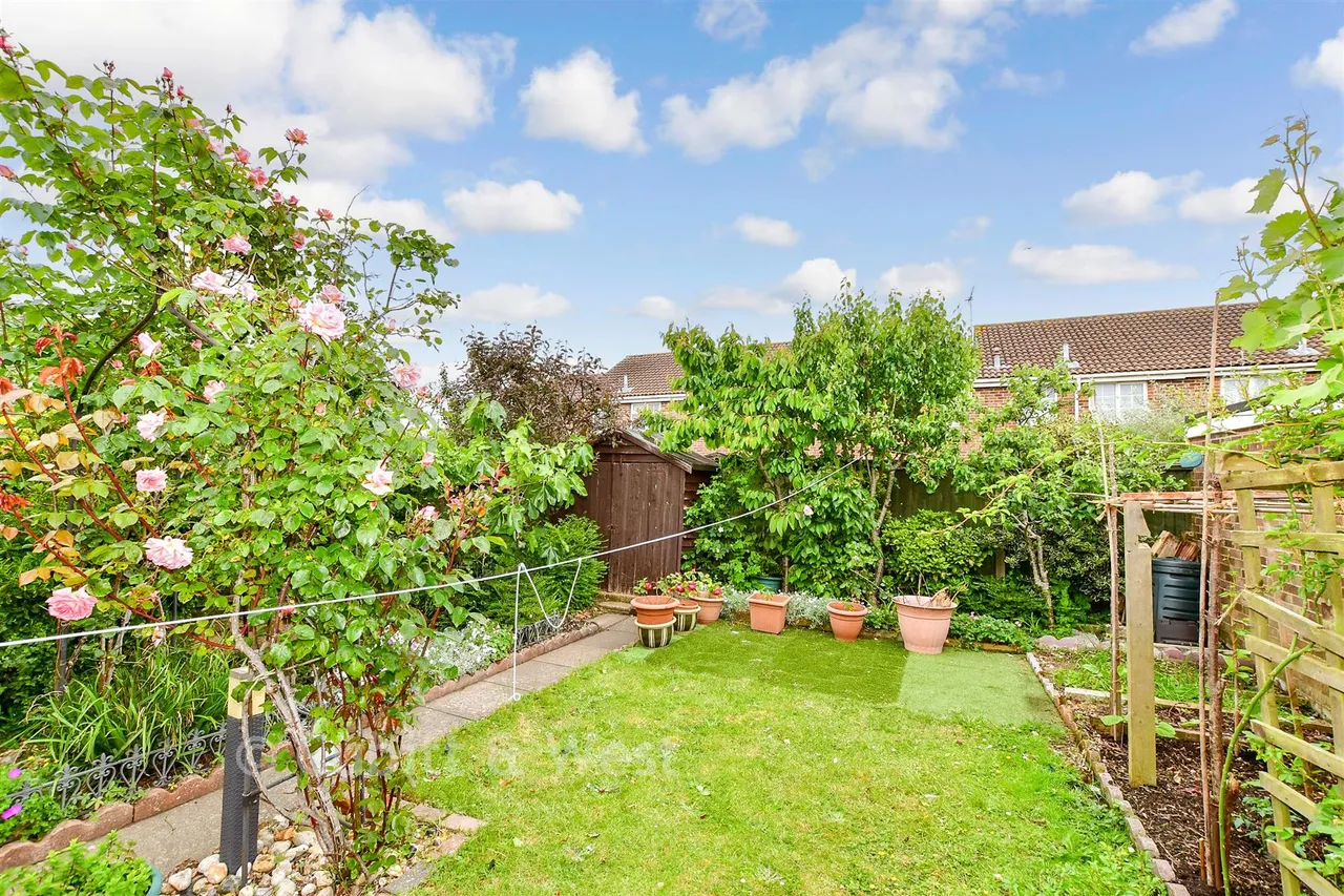Marlborough Close, Chichester, PO19, photo 11