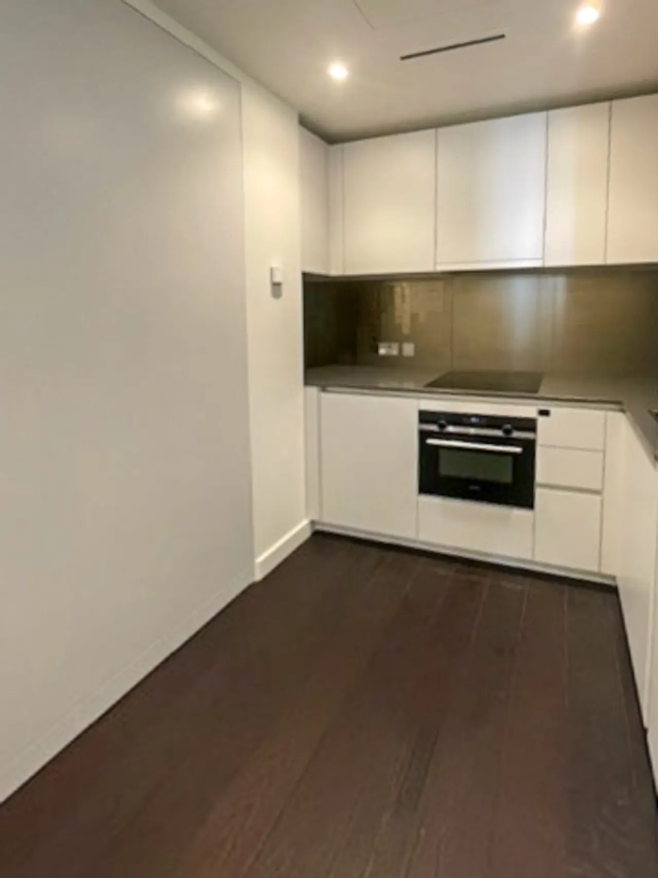 2608, Damac Tower, 63-71 Bondway, London, photo 5