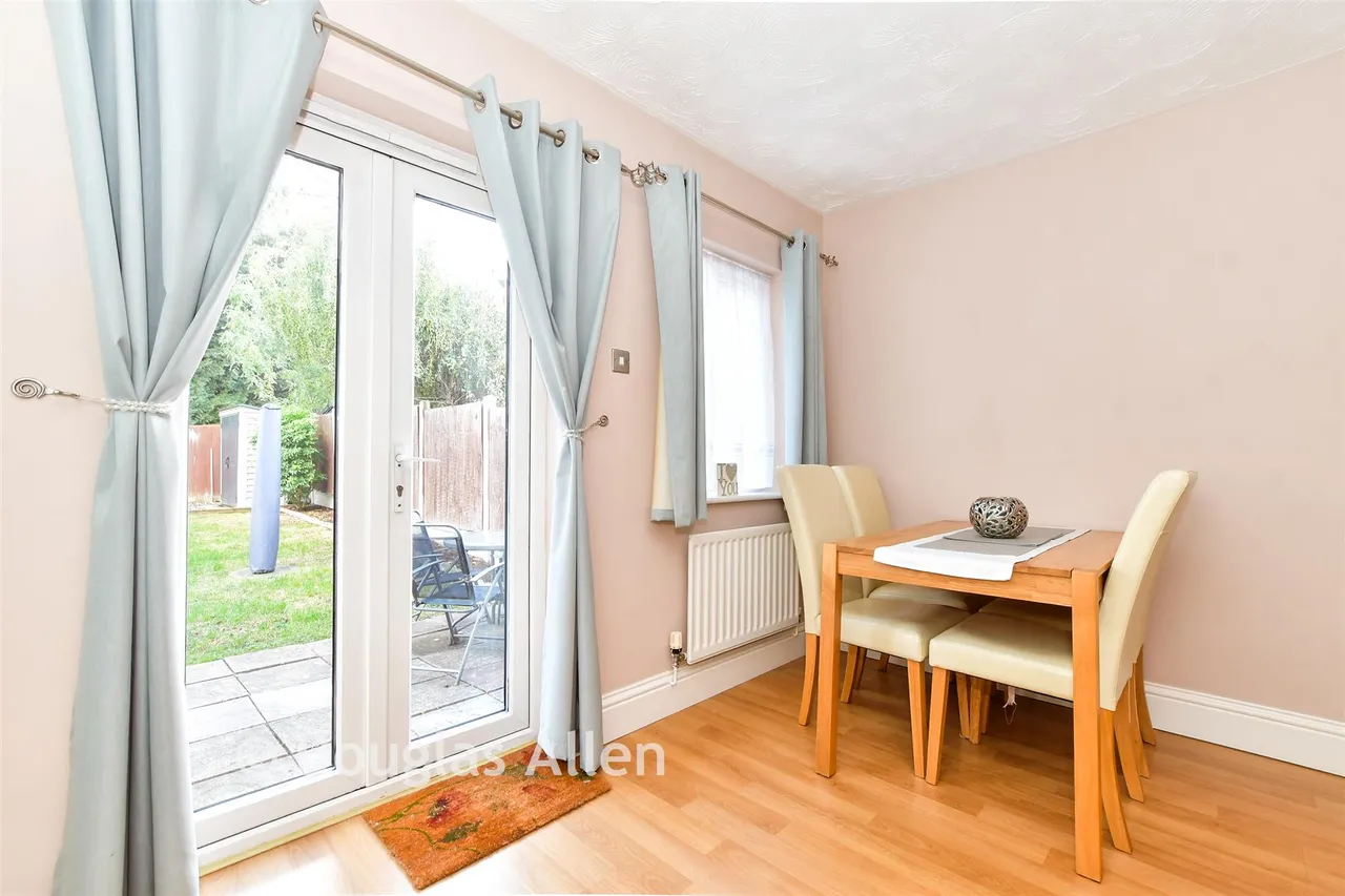 Headingley Close, Basildon, SS13, photo 6