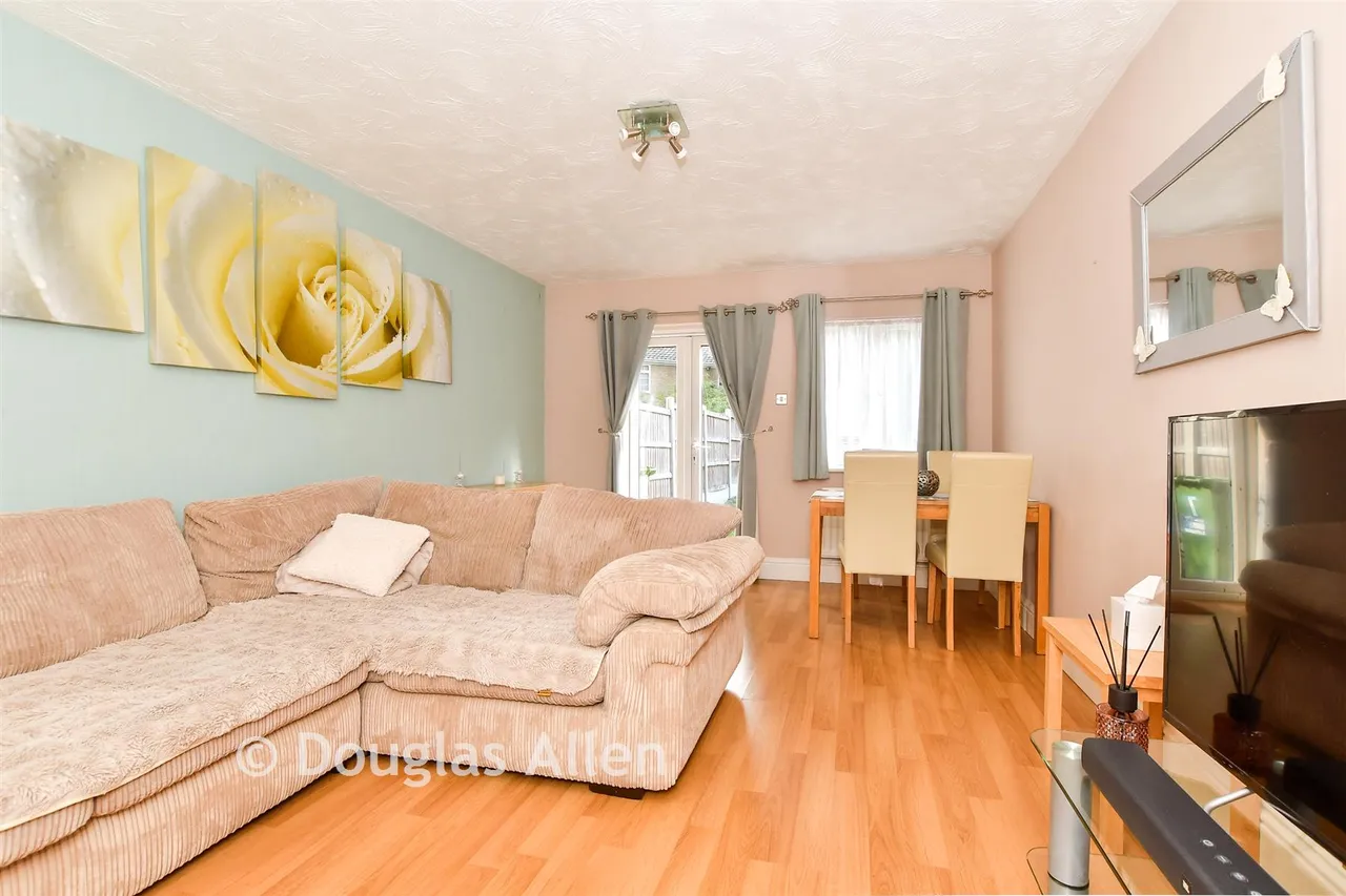 Headingley Close, Basildon, SS13, photo 3